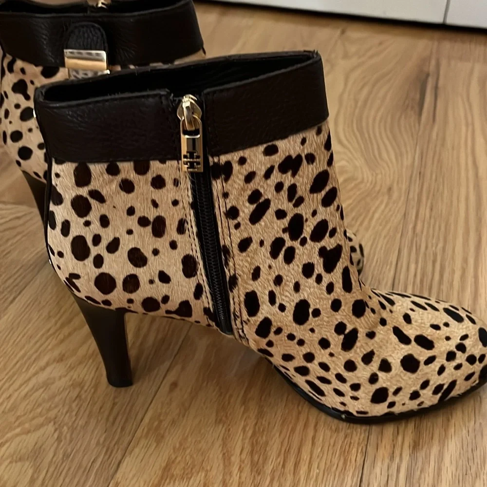 New Tory Burch Calf hair cheetah print Priscilla Boots, size 9